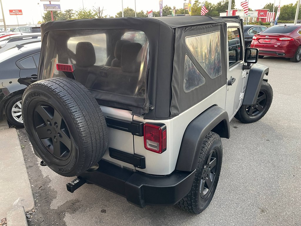 2011 Jeep Wrangler Image 29