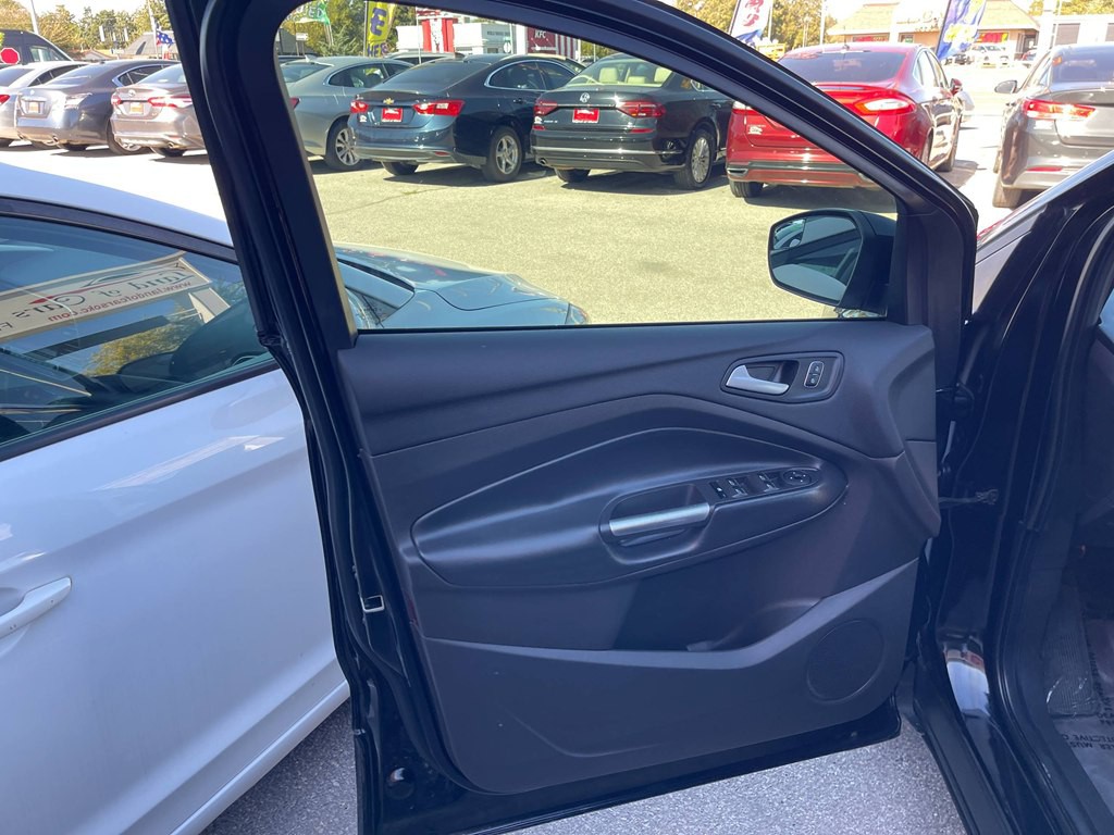 2019 Ford Escape Image 8