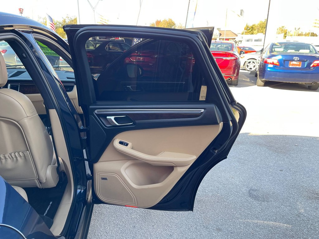 2018 Porsche Macan Image 5