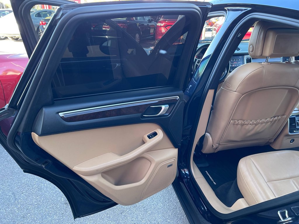 2018 Porsche Macan Image 7