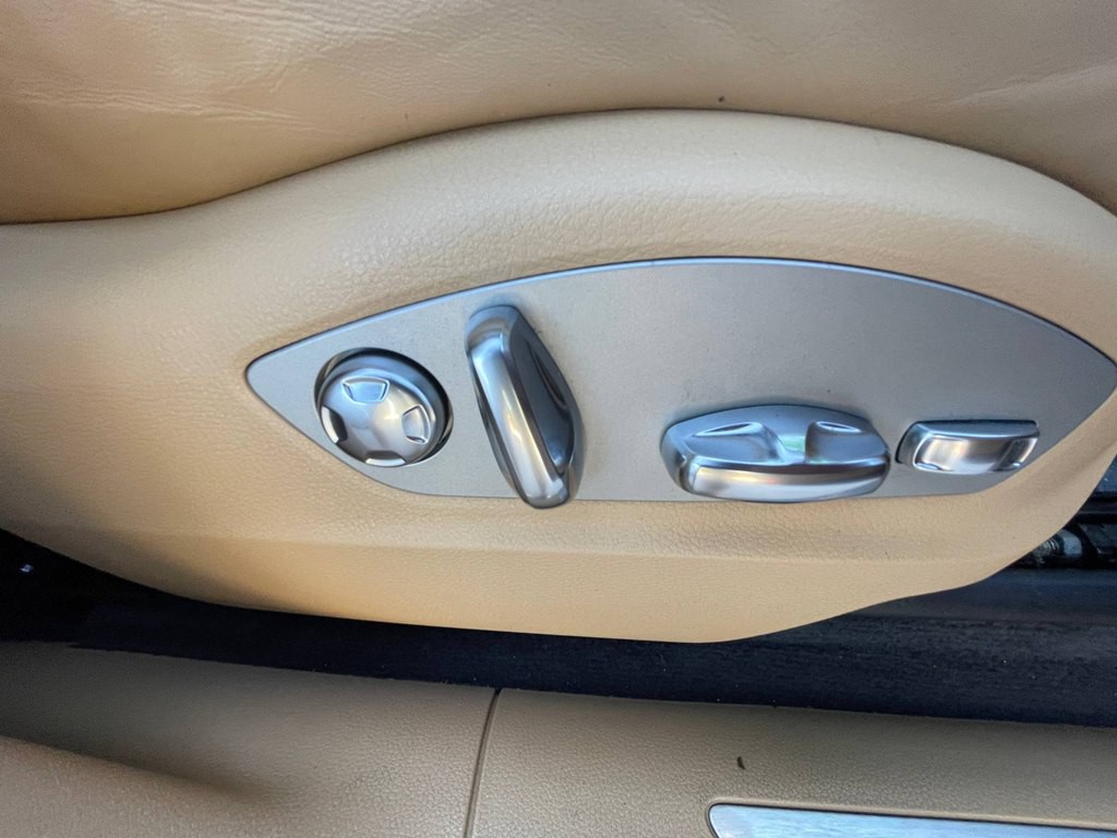 2018 Porsche Macan Image 22