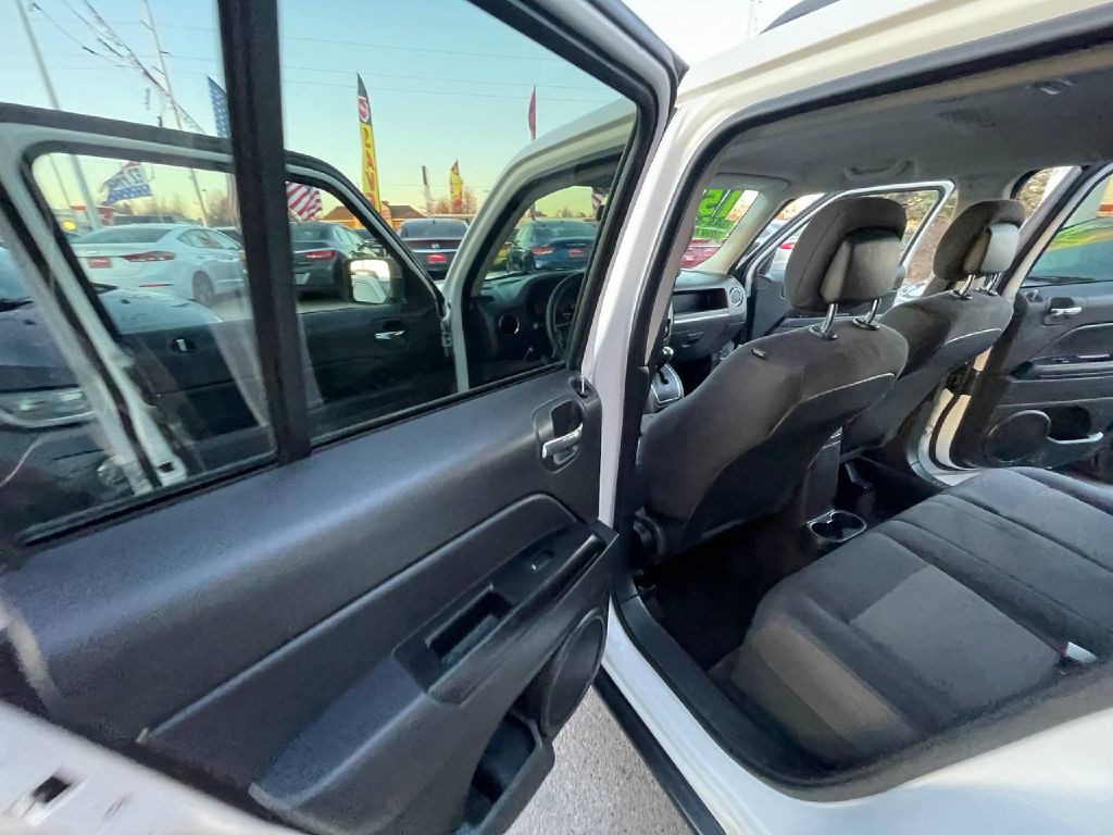 2015 Jeep Patriot Image 10