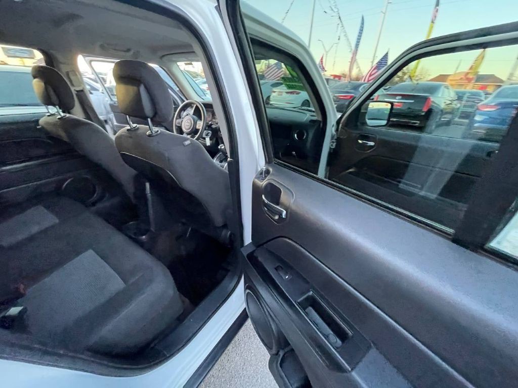 2015 Jeep Patriot Image 14