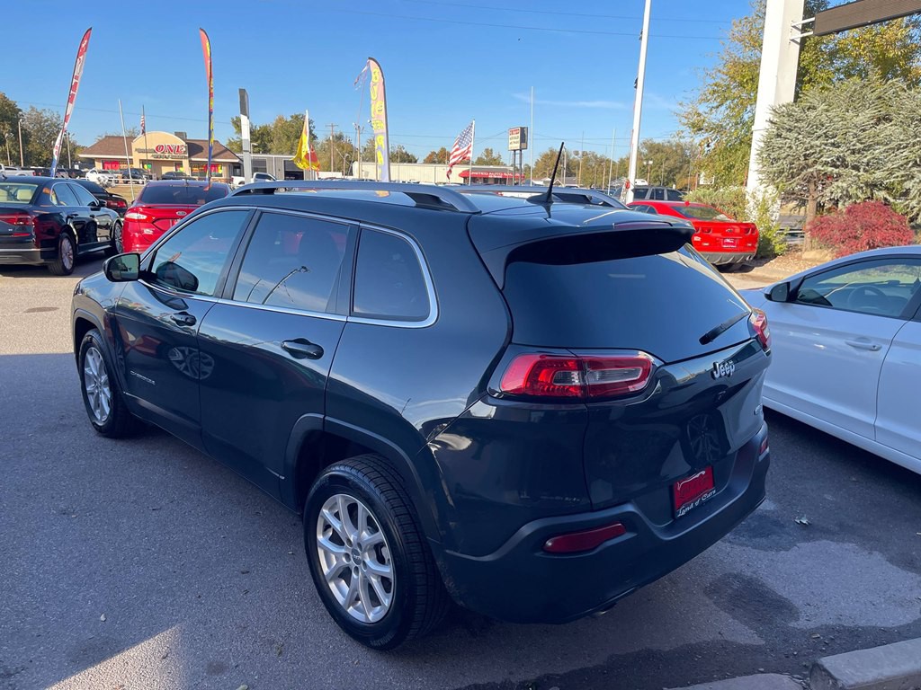 2018 Jeep Cherokee Image 3
