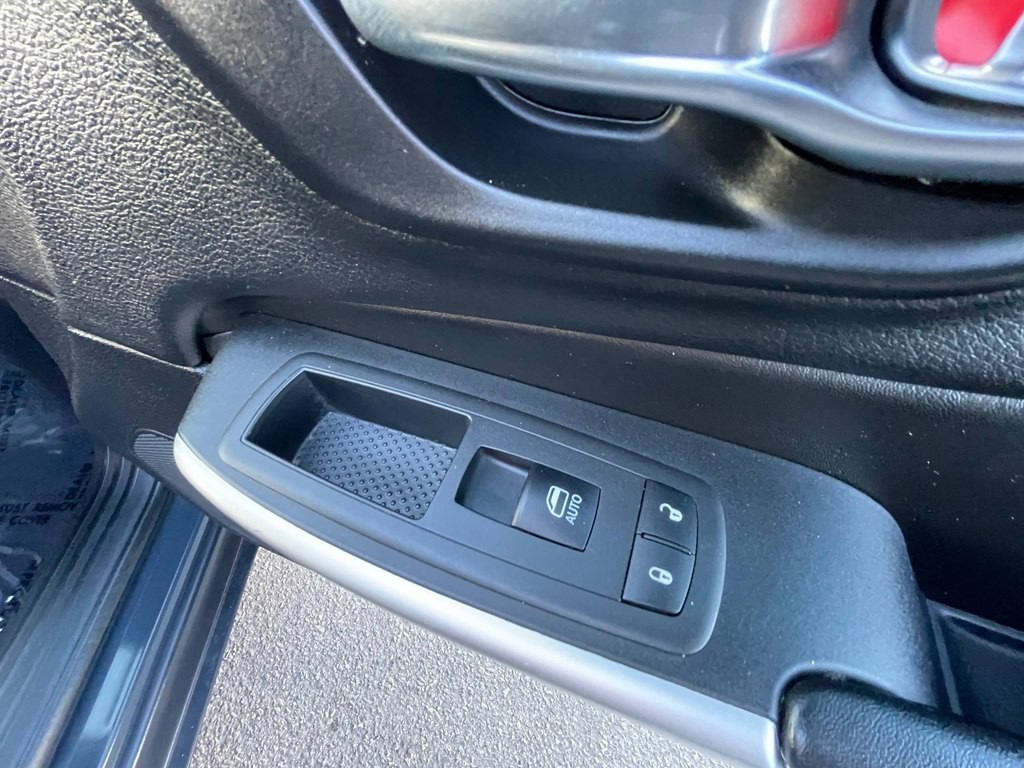 2018 Jeep Cherokee Image 18