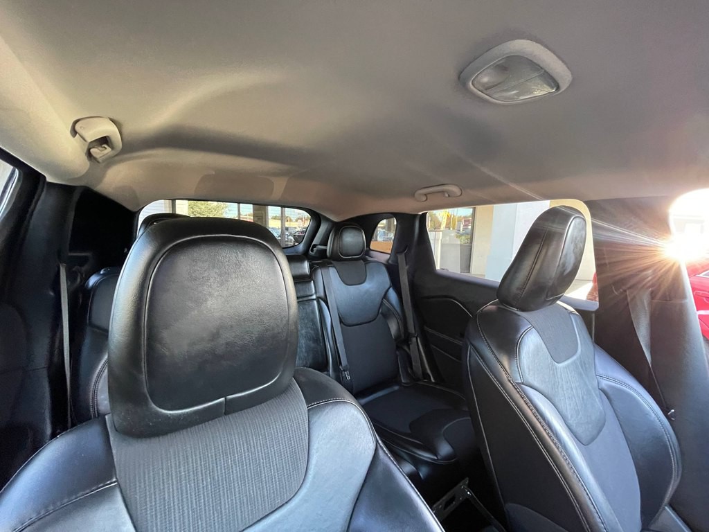 2018 Jeep Cherokee Image 19