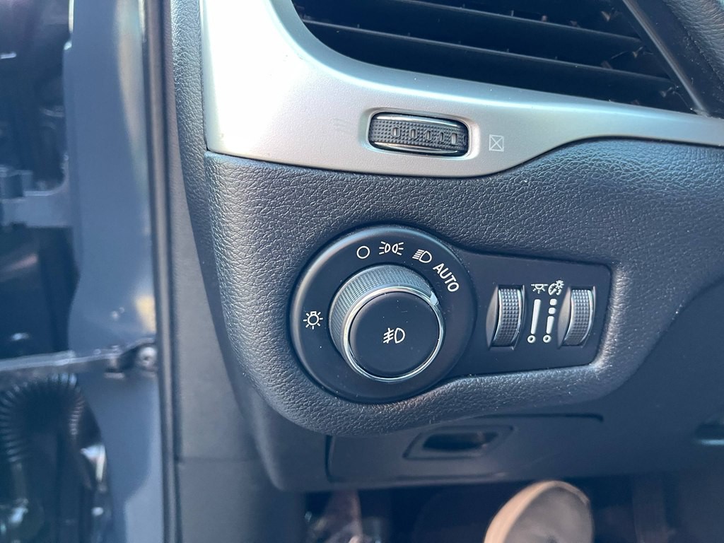 2018 Jeep Cherokee Image 29