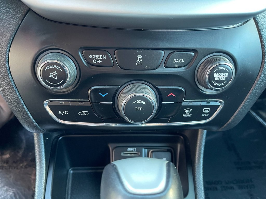 2018 Jeep Cherokee Image 34