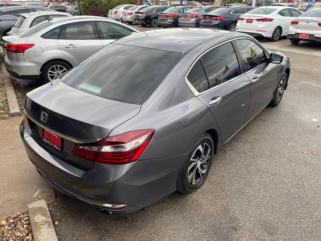 2017 Honda Accord Image 5