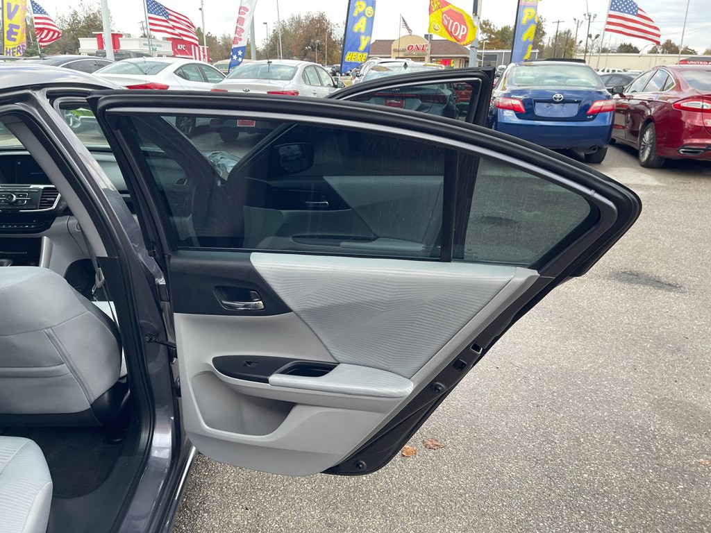 2017 Honda Accord Image 7