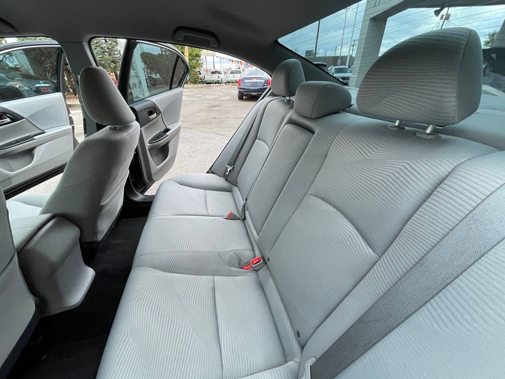2017 Honda Accord Image 14