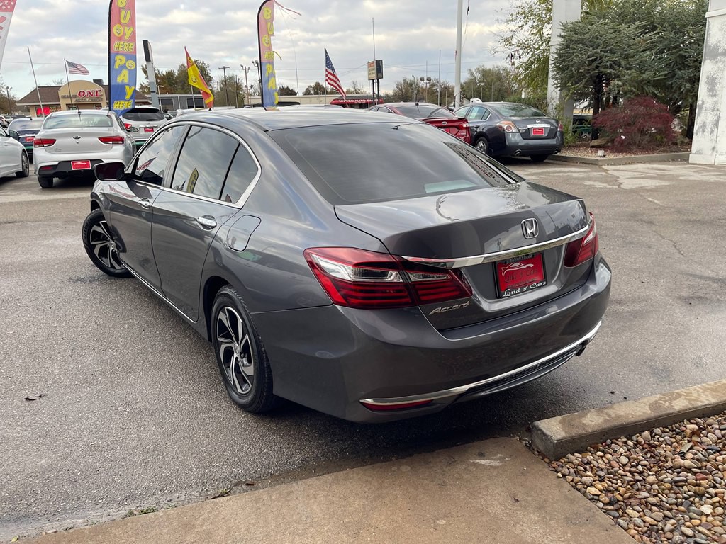 2017 Honda Accord Image 40