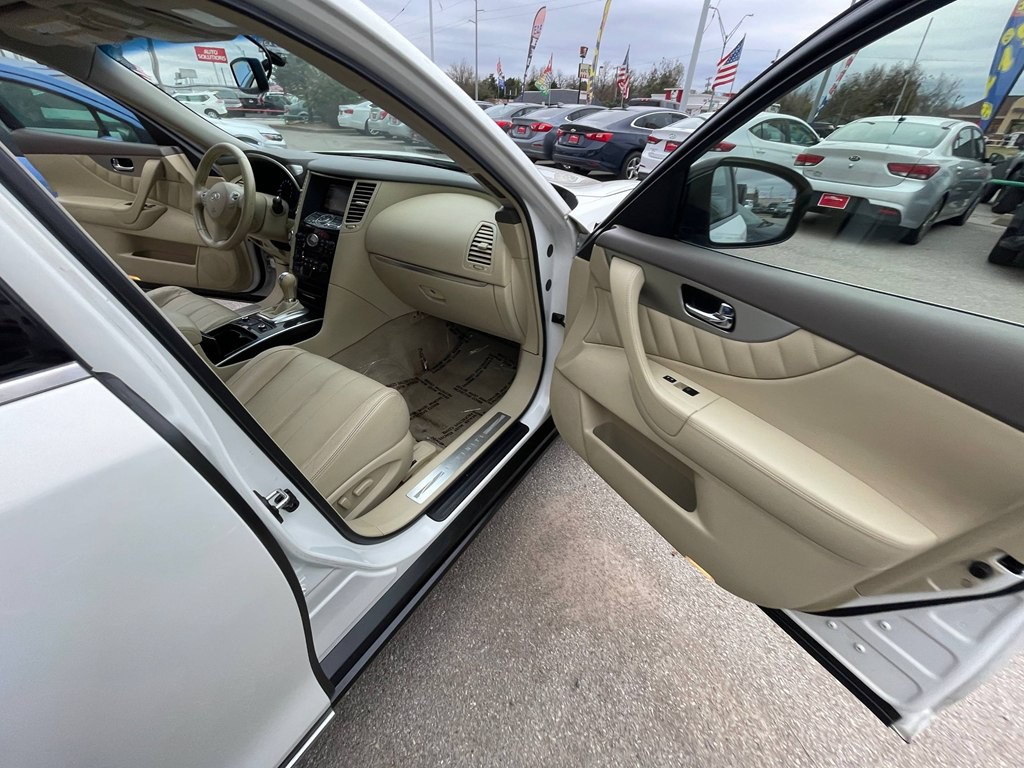 2015 INFINITI QX70 Image 21