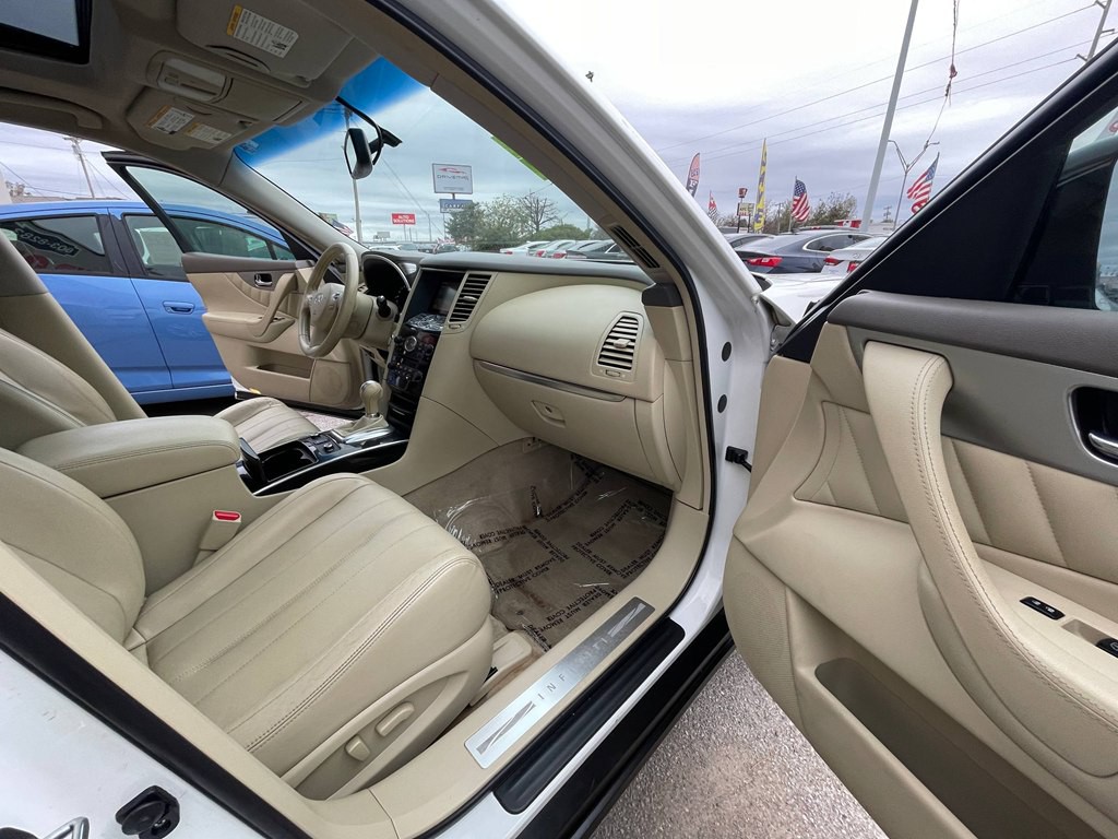 2015 INFINITI QX70 Image 22