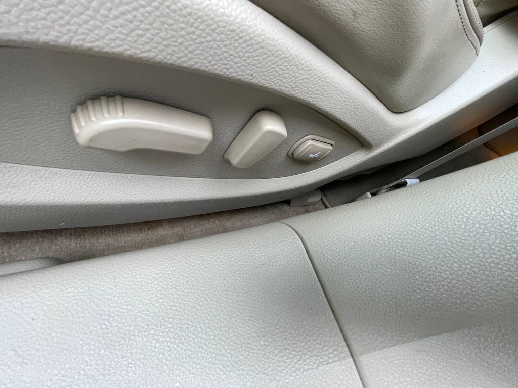 2015 INFINITI QX70 Image 26