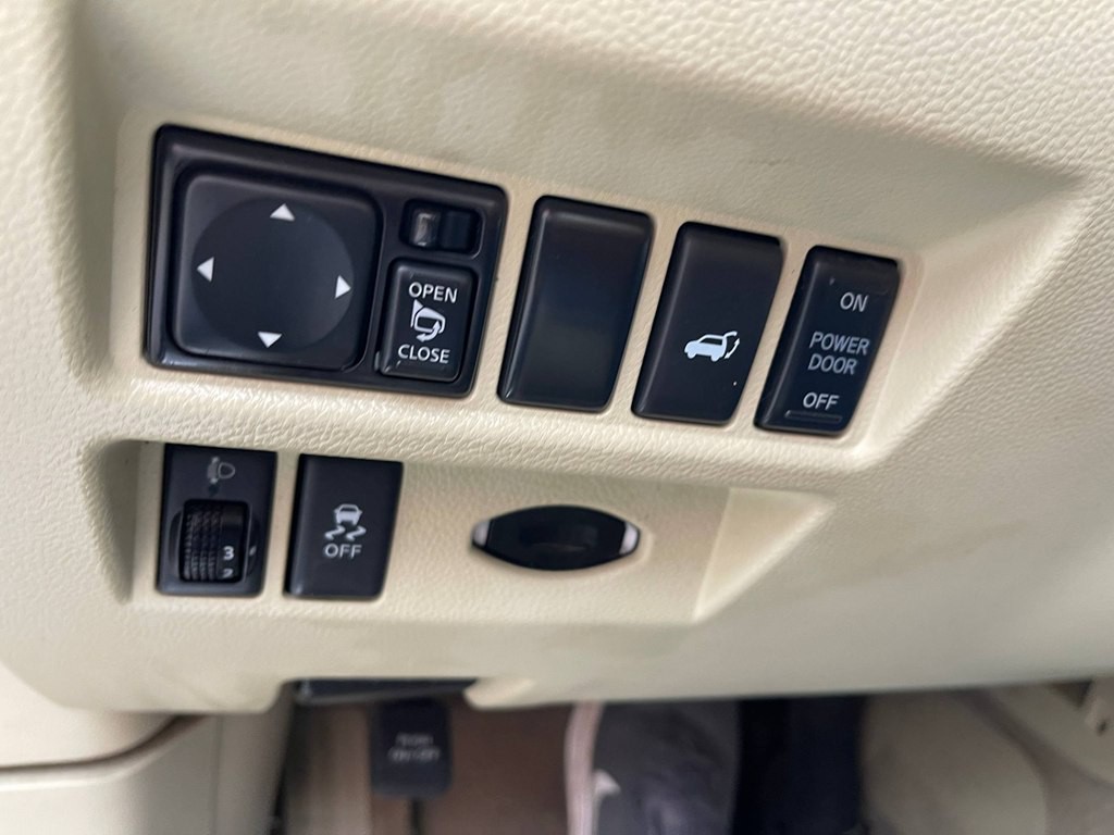 2015 INFINITI QX70 Image 34