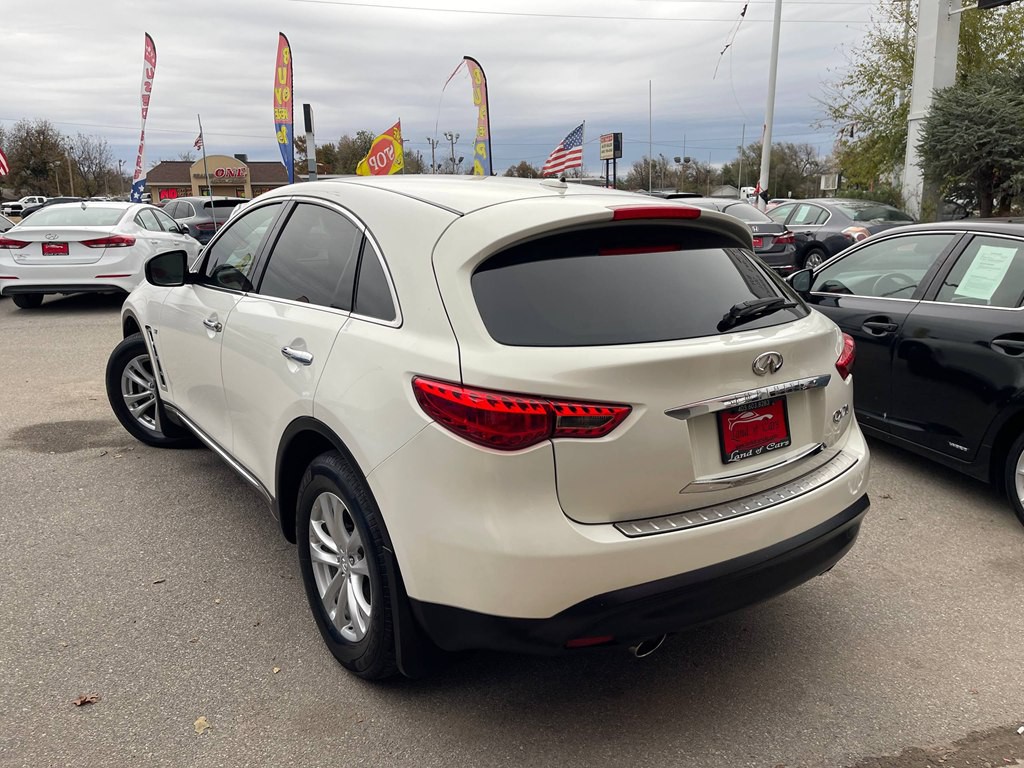 2015 INFINITI QX70 Image 47