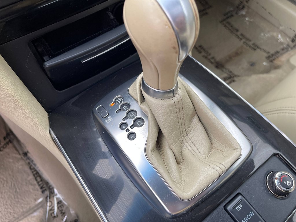 2015 INFINITI QX70 Image 44
