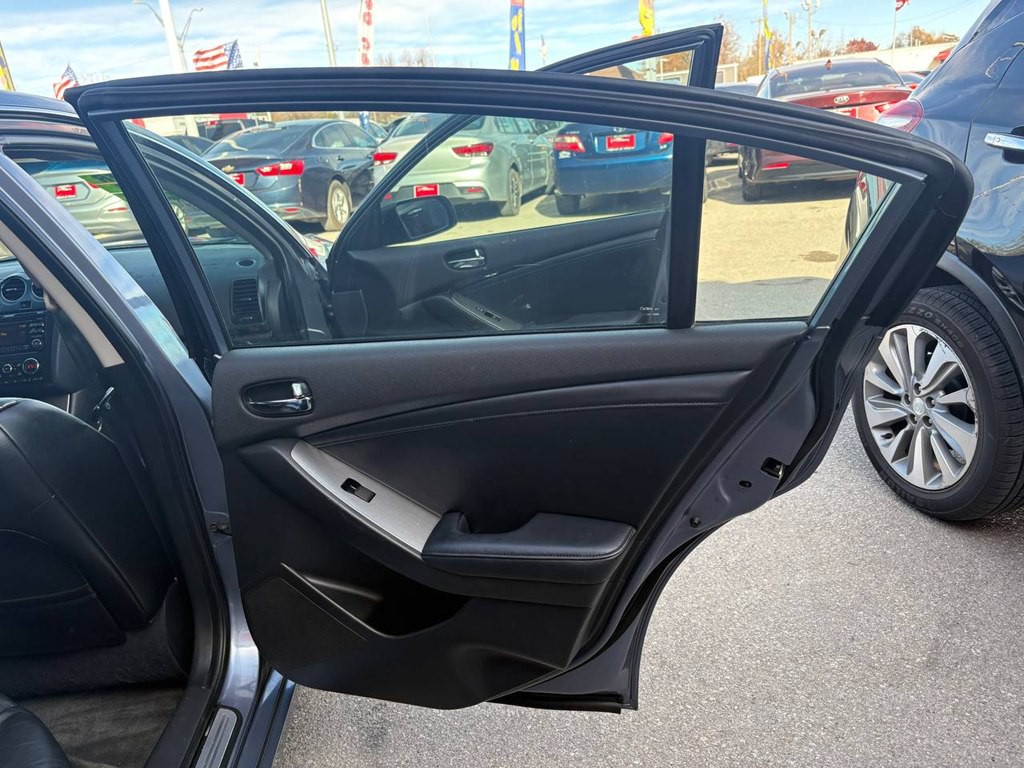 2012 Nissan Altima Image 8