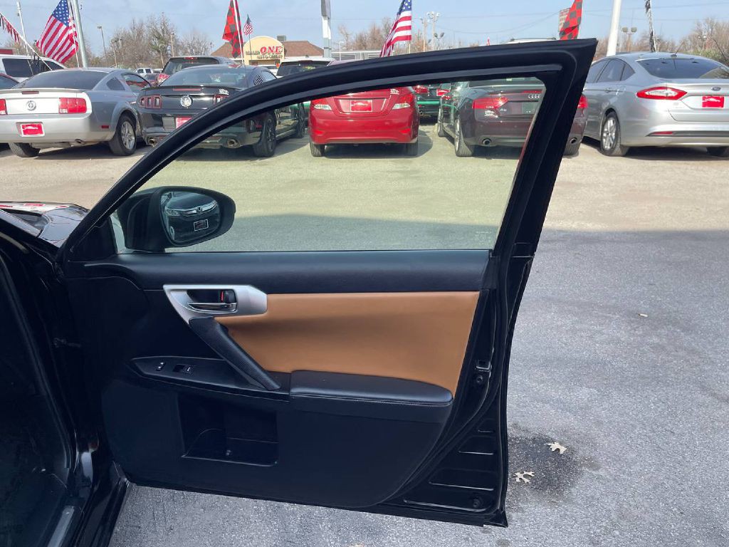 2013 Lexus CT Image 6