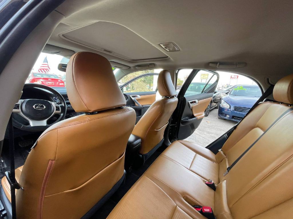 2013 Lexus CT Image 13