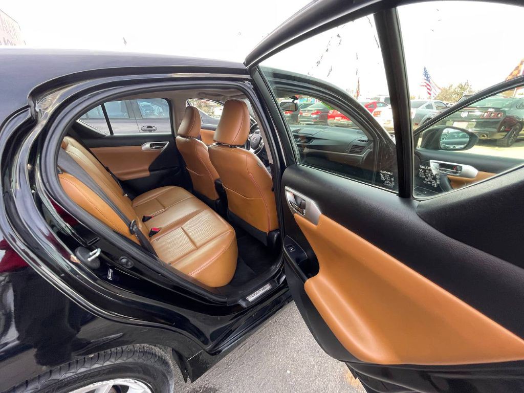 2013 Lexus CT Image 14