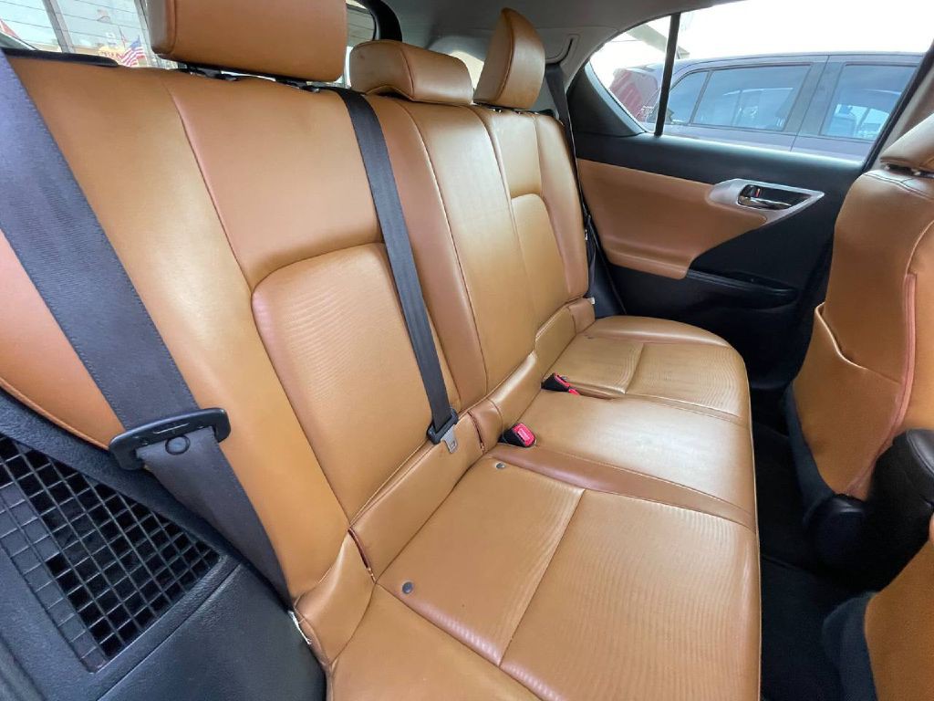 2013 Lexus CT Image 15