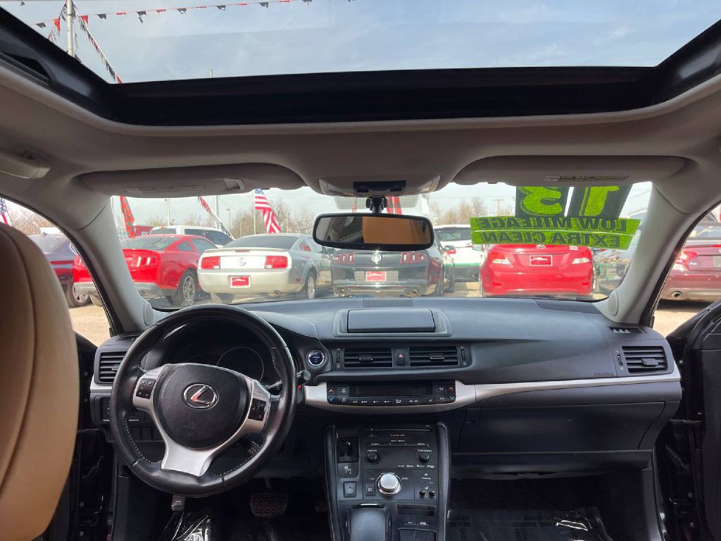 2013 Lexus CT Image 17