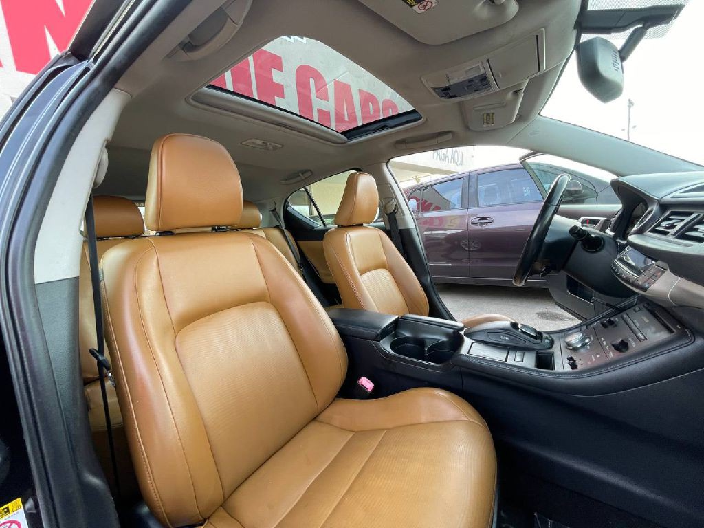 2013 Lexus CT Image 21