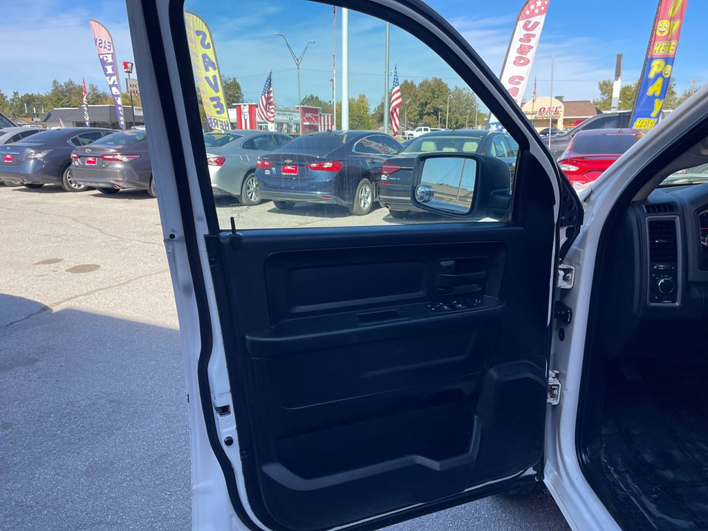 2018 RAM 1500 Image 9