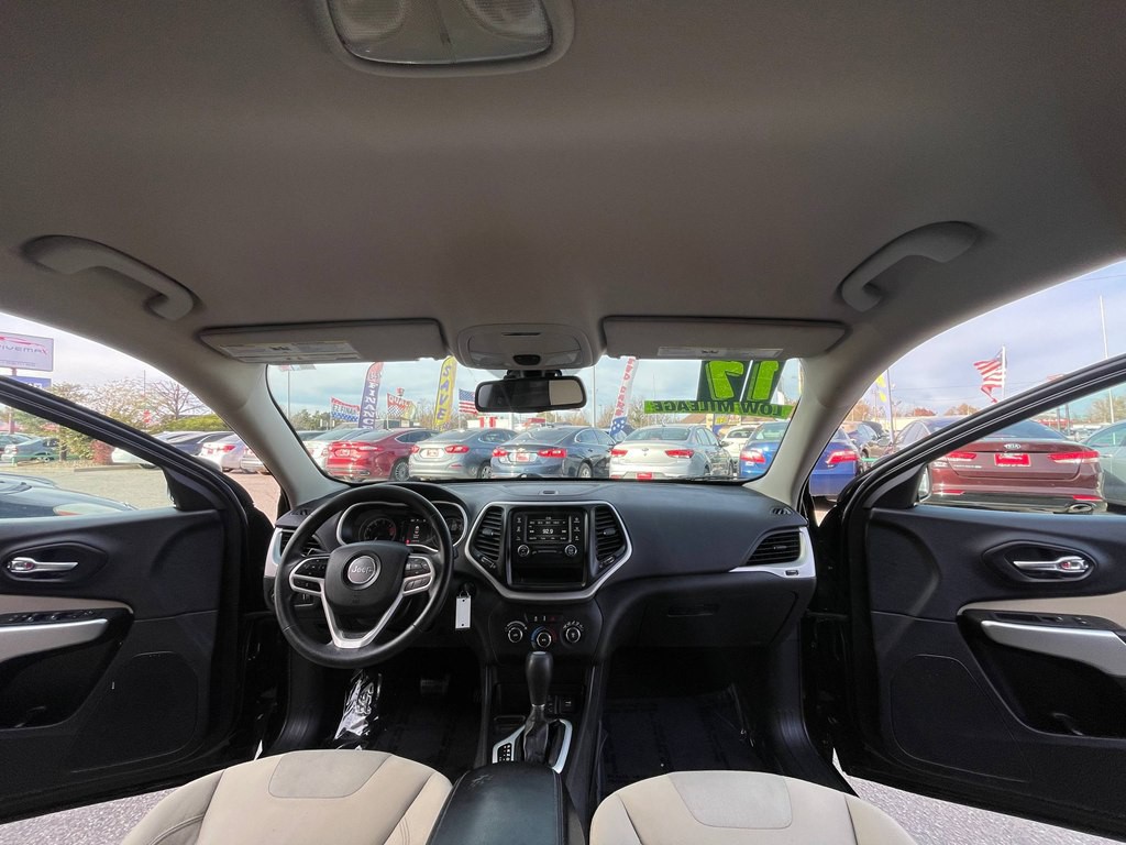 2017 Jeep Cherokee Image 13