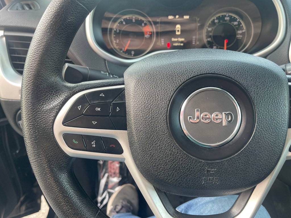 2017 Jeep Cherokee Image 22