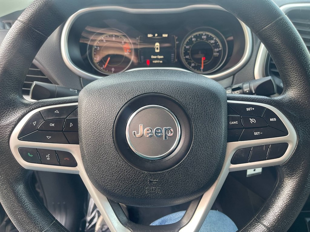 2017 Jeep Cherokee Image 23