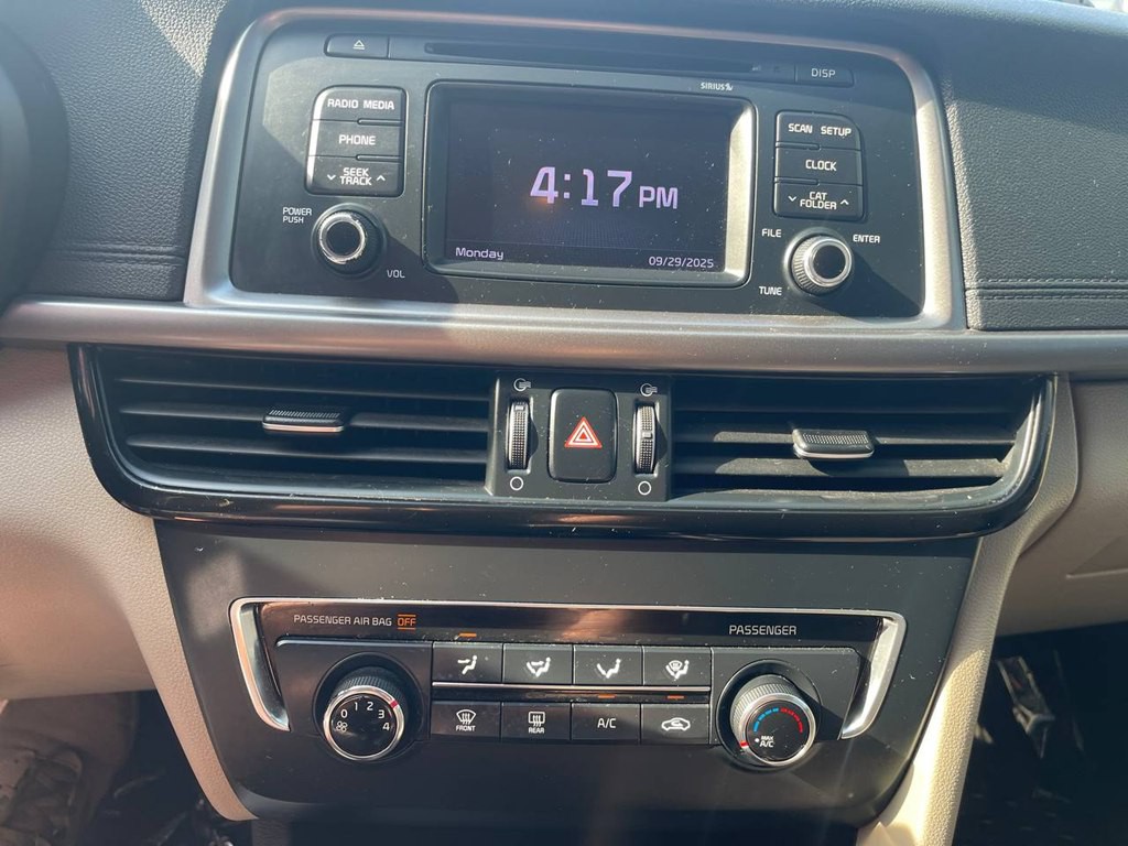 2016 Kia Optima Image 31