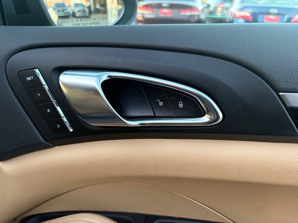 2014 Porsche Cayenne Image 9