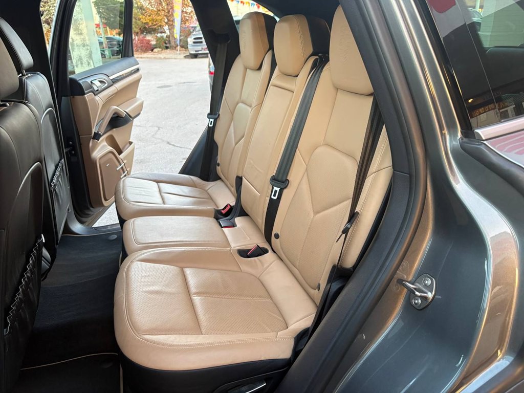 2014 Porsche Cayenne Image 14