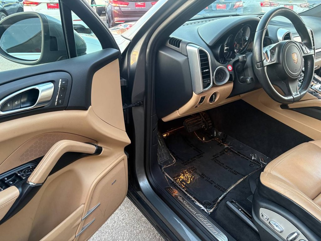 2014 Porsche Cayenne Image 17