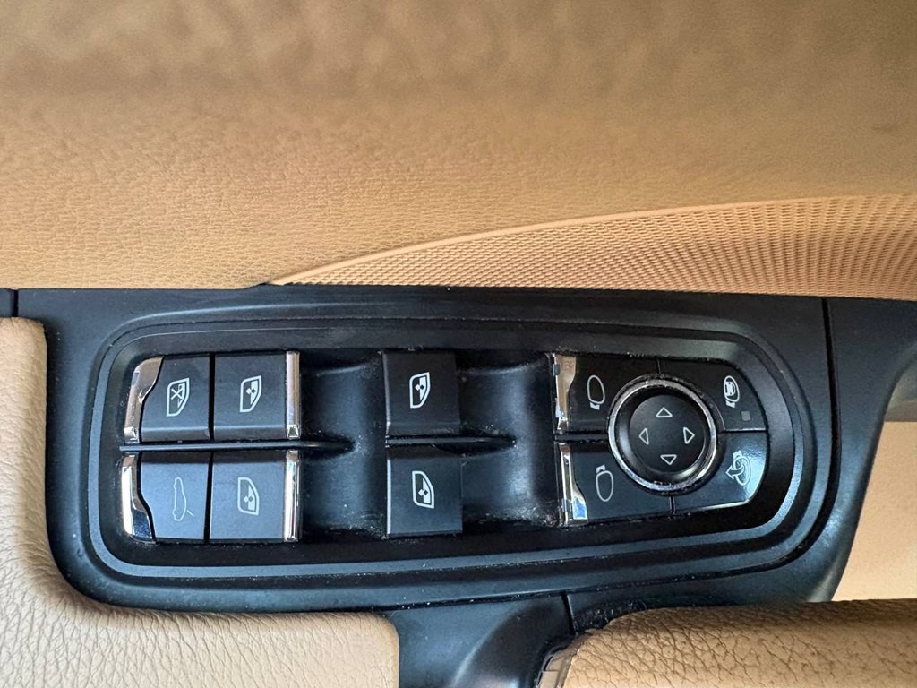 2014 Porsche Cayenne Image 22