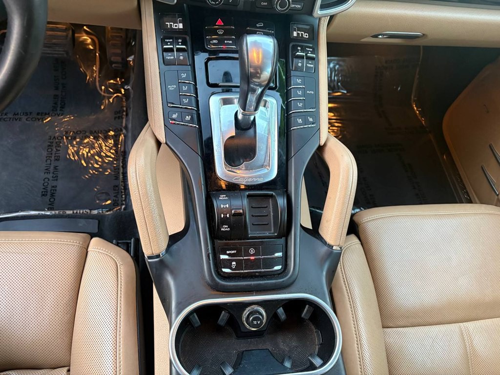 2014 Porsche Cayenne Image 30