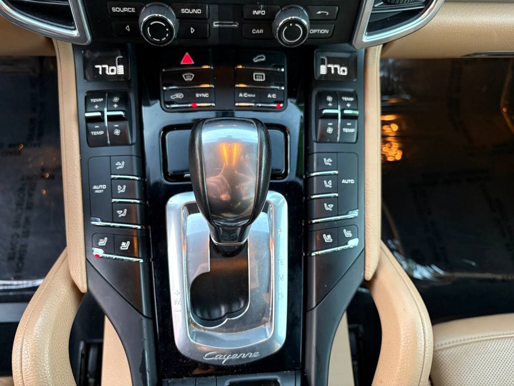 2014 Porsche Cayenne Image 33