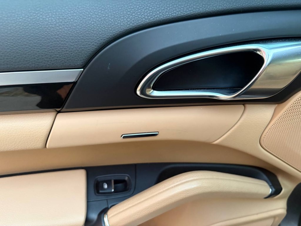 2014 Porsche Cayenne Image 44