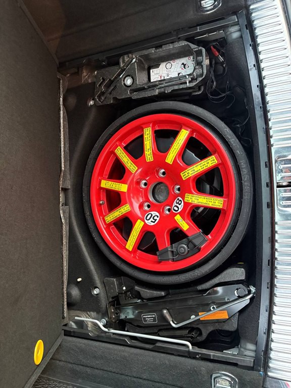 2014 Porsche Cayenne Image 52