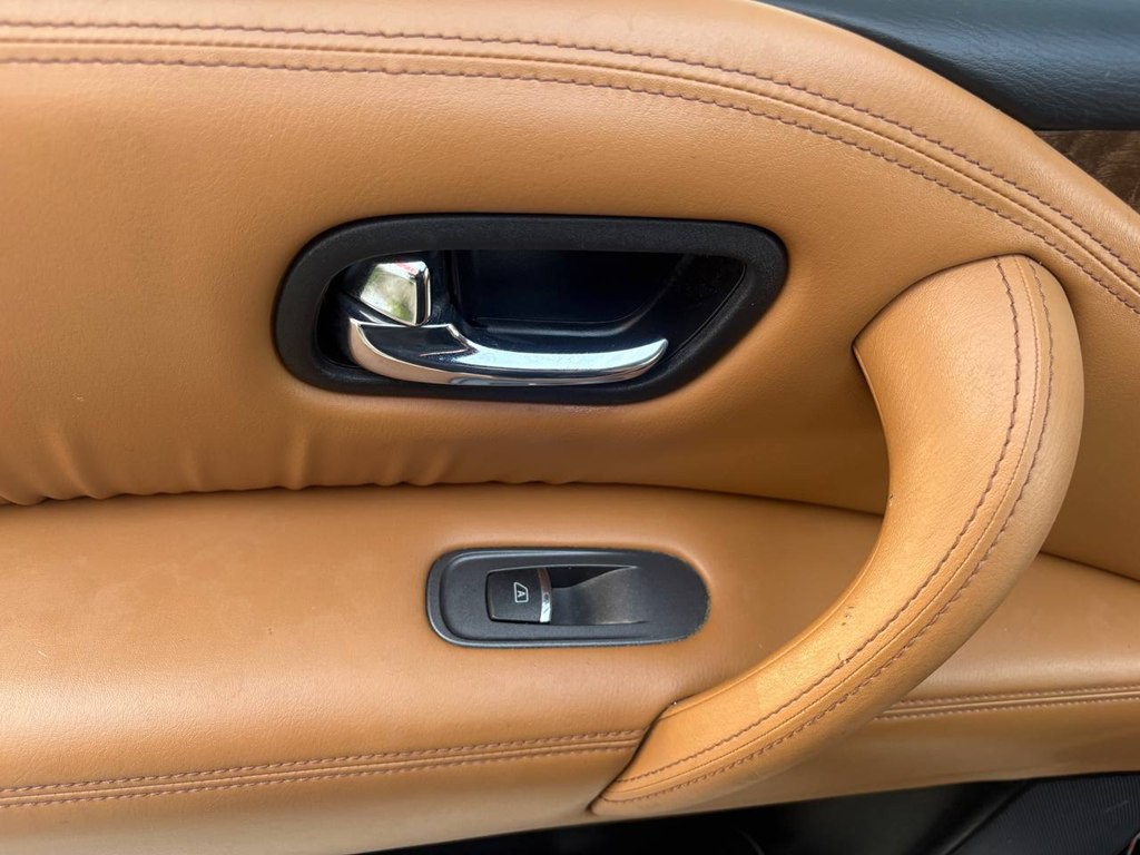 2016 INFINITI QX80 Image 16