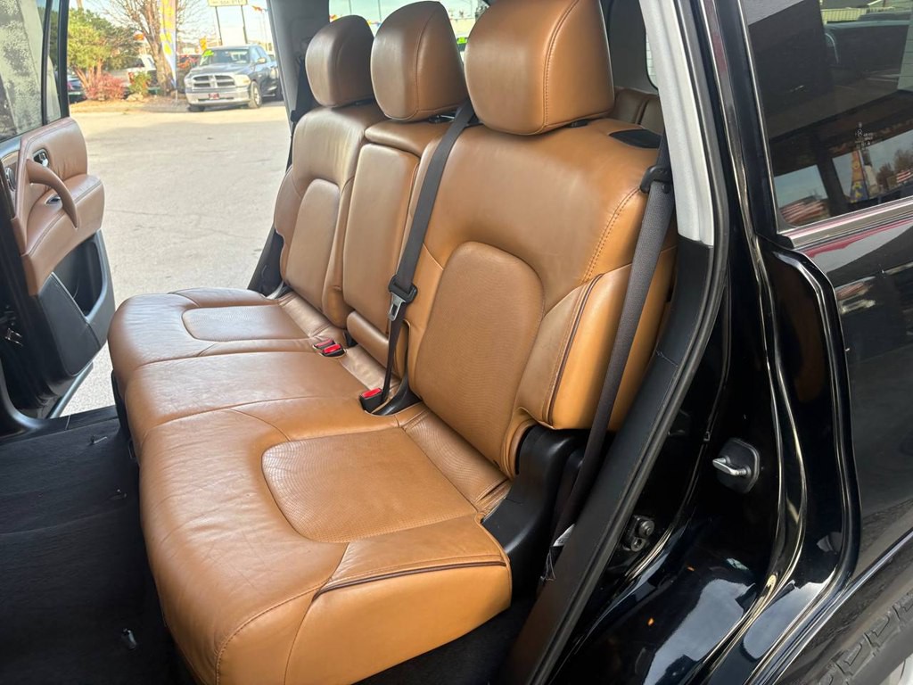 2016 INFINITI QX80 Image 18