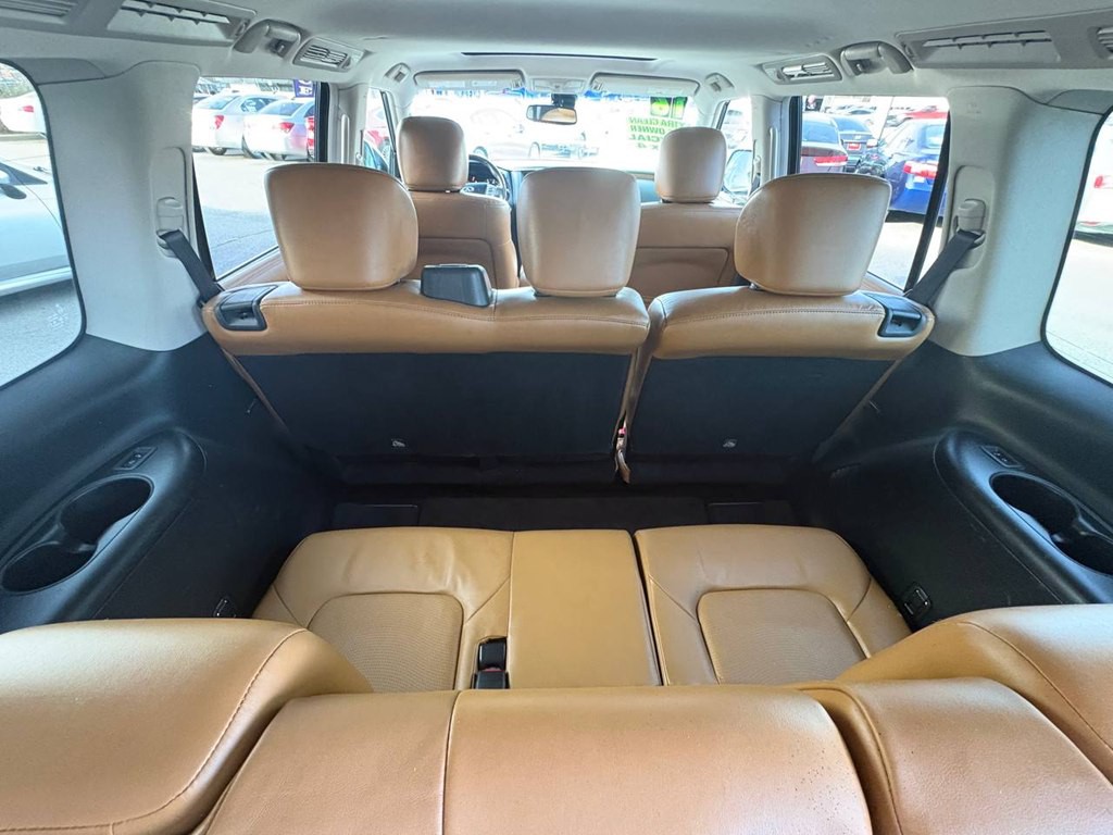 2016 INFINITI QX80 Image 41