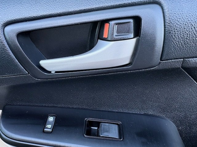 2012 Toyota Camry Image 11