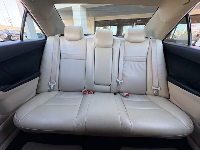 2012 Toyota Camry Image 21