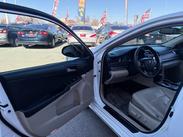 2012 Toyota Camry Image 22