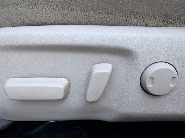 2012 Toyota Camry Image 24