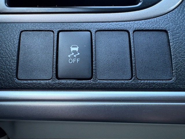 2012 Toyota Camry Image 25